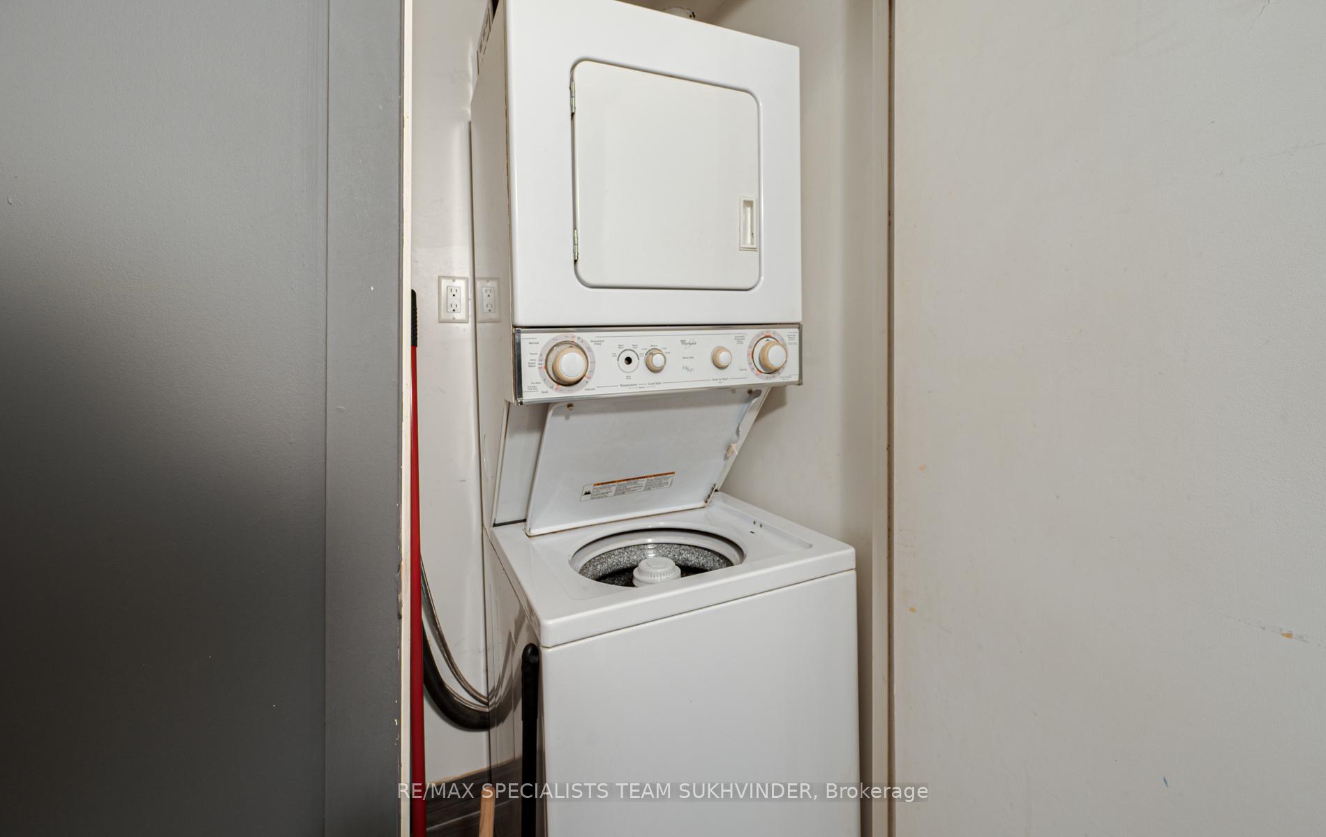 Photo 2 of Unit 408, 20 Joe Shuster Way, Toronto, Niagara — HOMEH