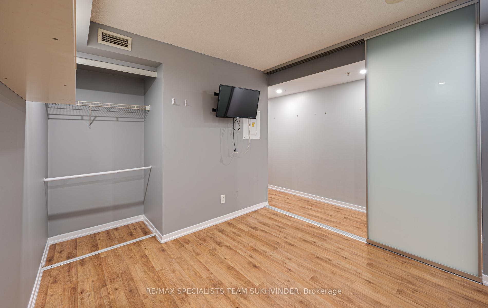 Photo 18 of Unit 408, 20 Joe Shuster Way, Toronto, Niagara — HOMEH