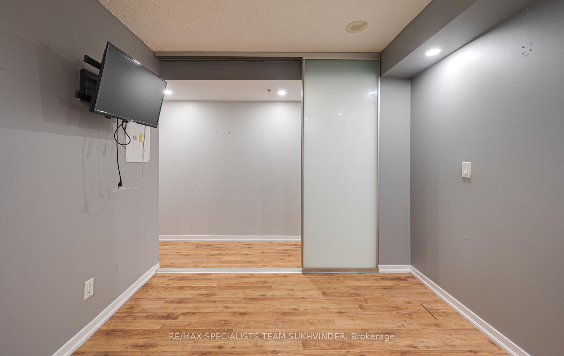 Photo 14 of Unit 408, 20 Joe Shuster Way, Toronto, Niagara — HOMEH