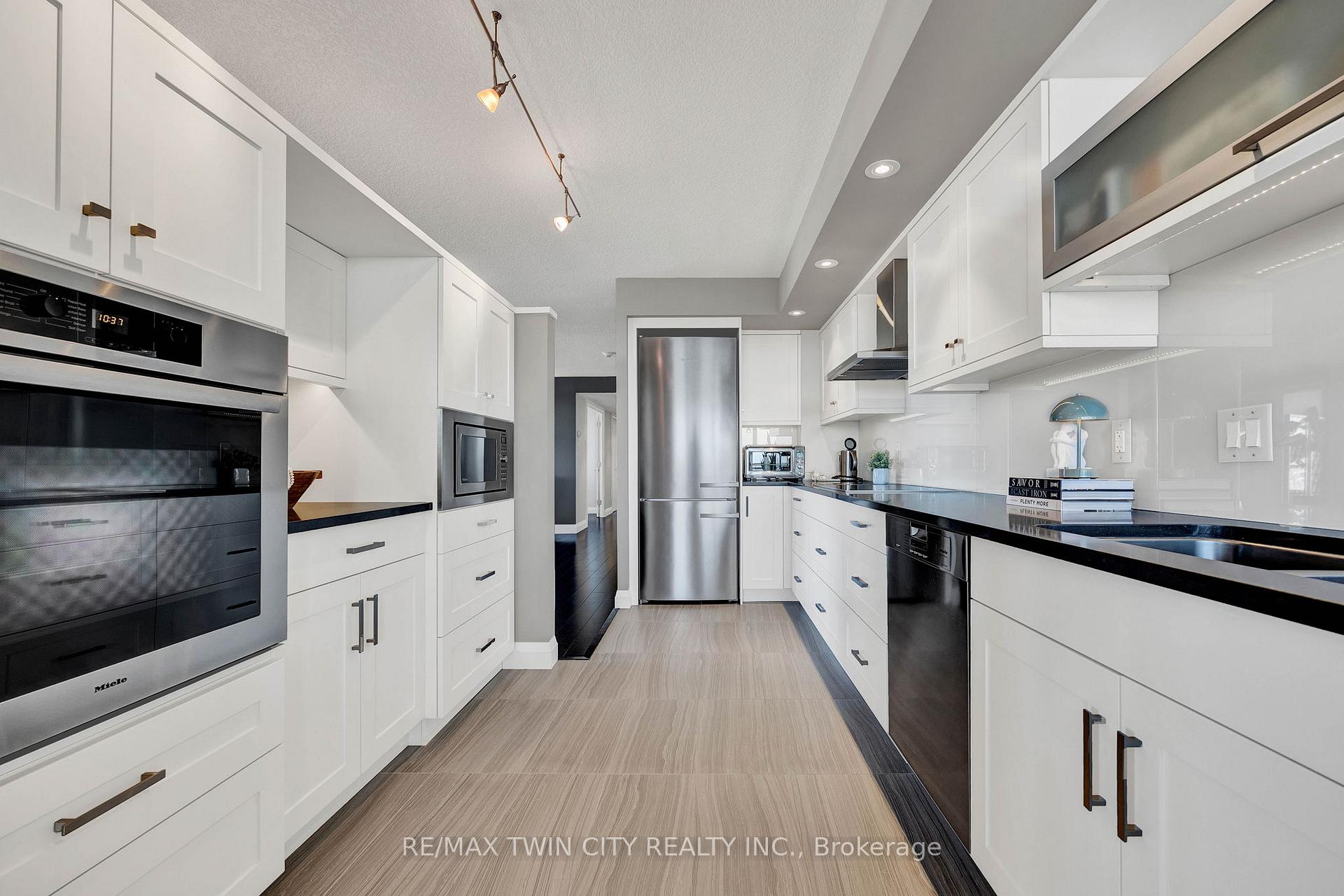 Photo 4 of Unit 2304, 6 Willow Street, Waterloo — HOMEH