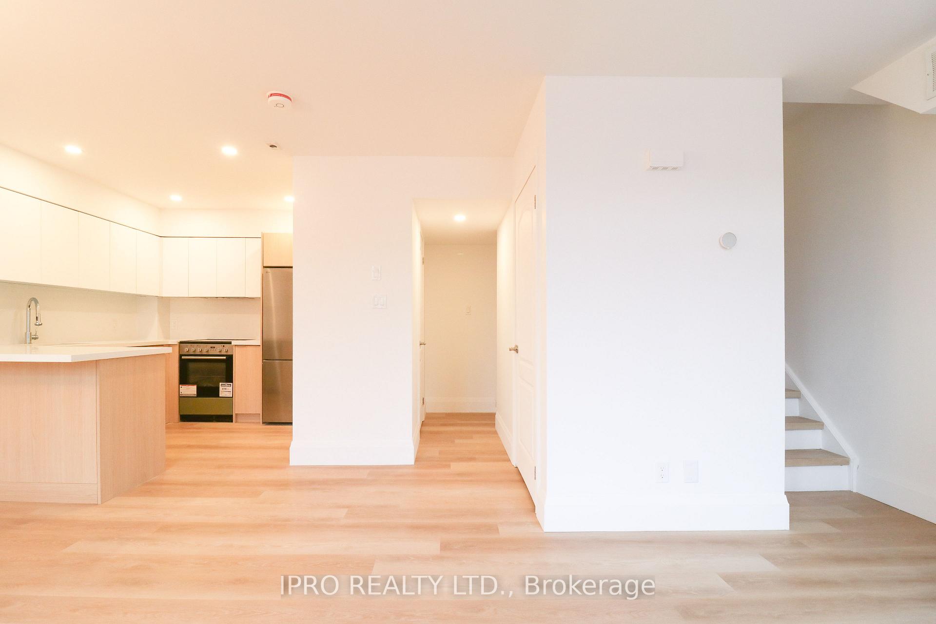 Photo 2 of Unit 304, 3 Shank Street, Toronto, Niagara — HOMEH