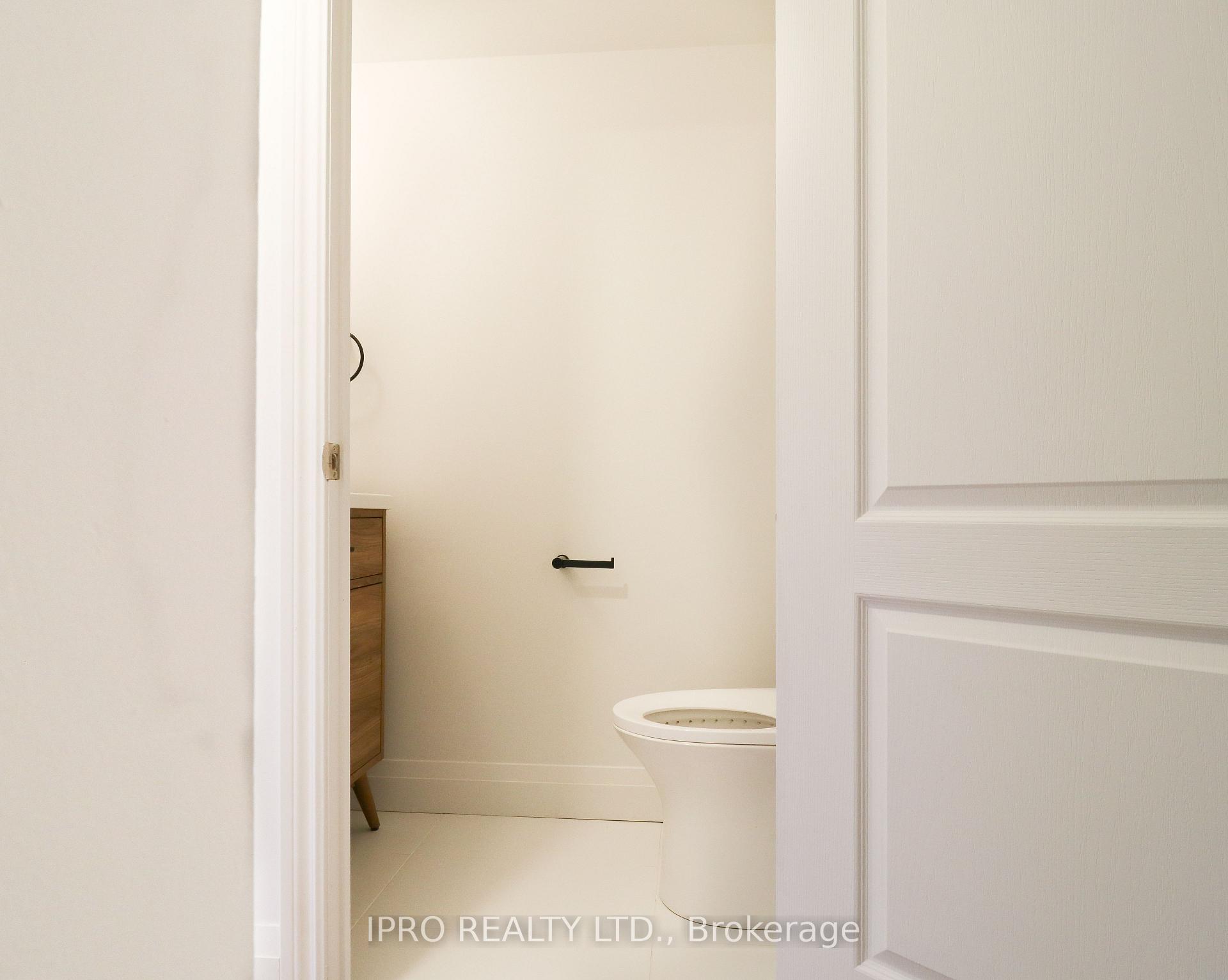 Photo 16 of Unit 304, 3 Shank Street, Toronto, Niagara — HOMEH