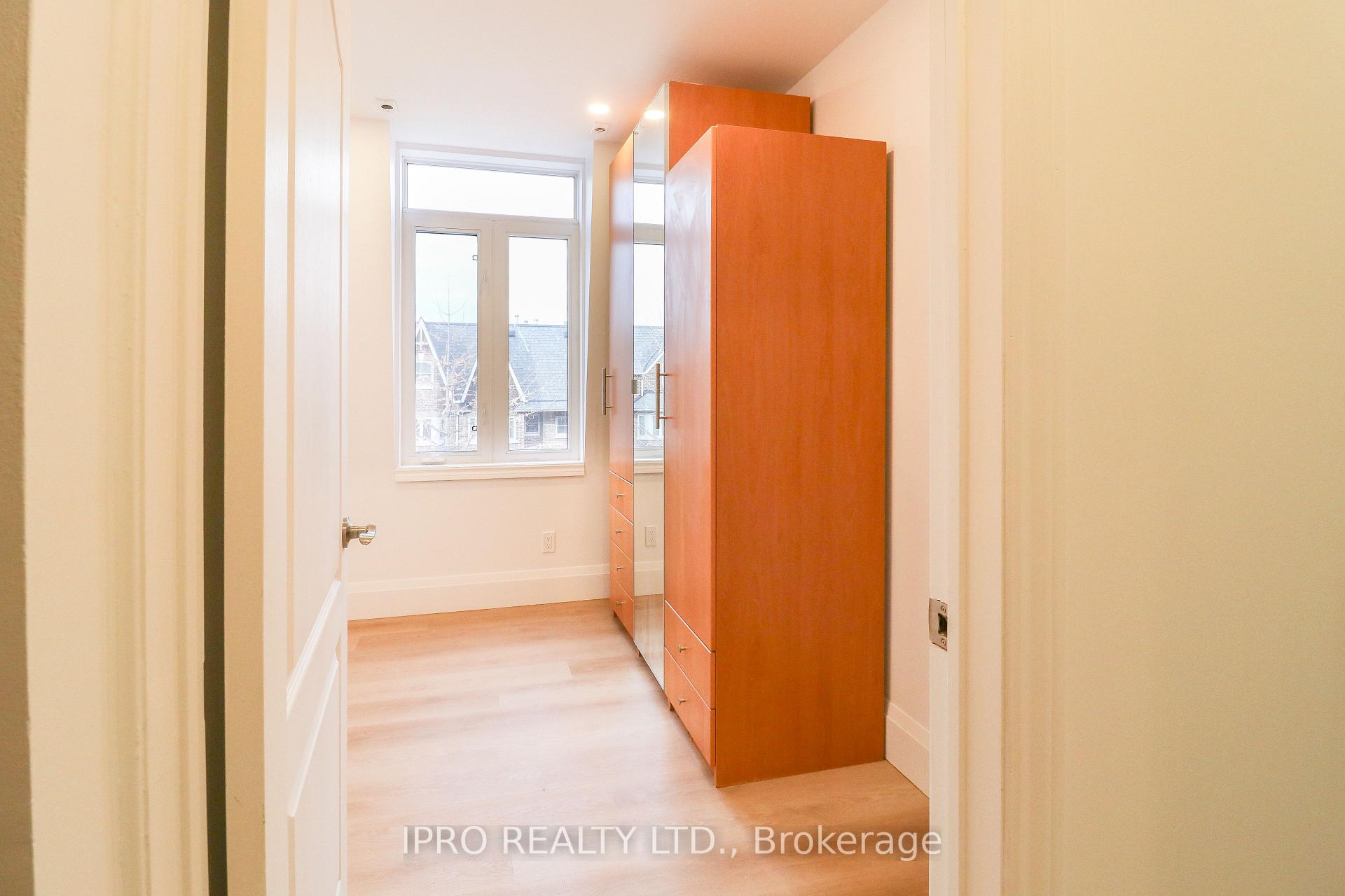 Photo 14 of Unit 304, 3 Shank Street, Toronto, Niagara — HOMEH
