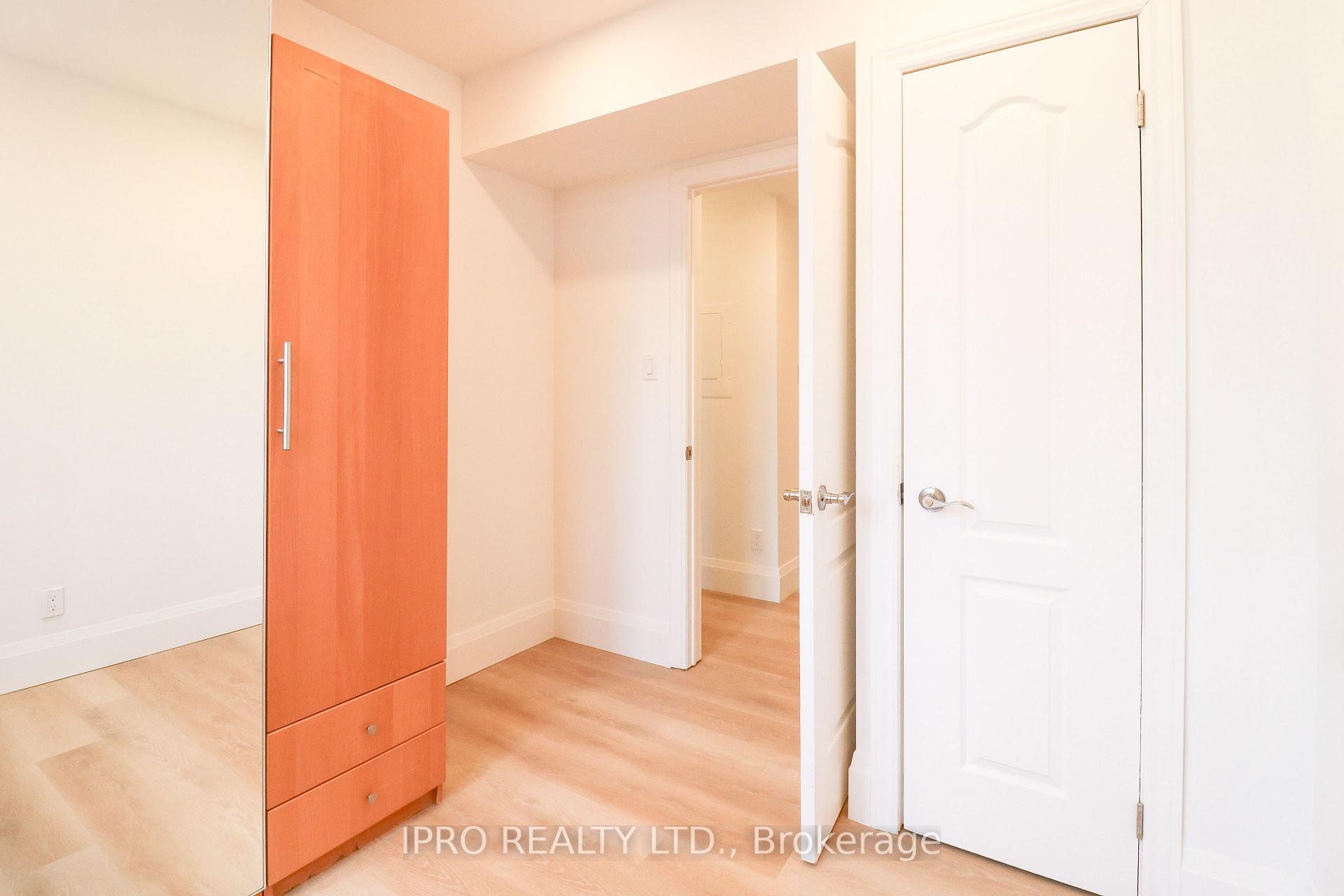 Photo 10 of Unit 304, 3 Shank Street, Toronto, Niagara — HOMEH