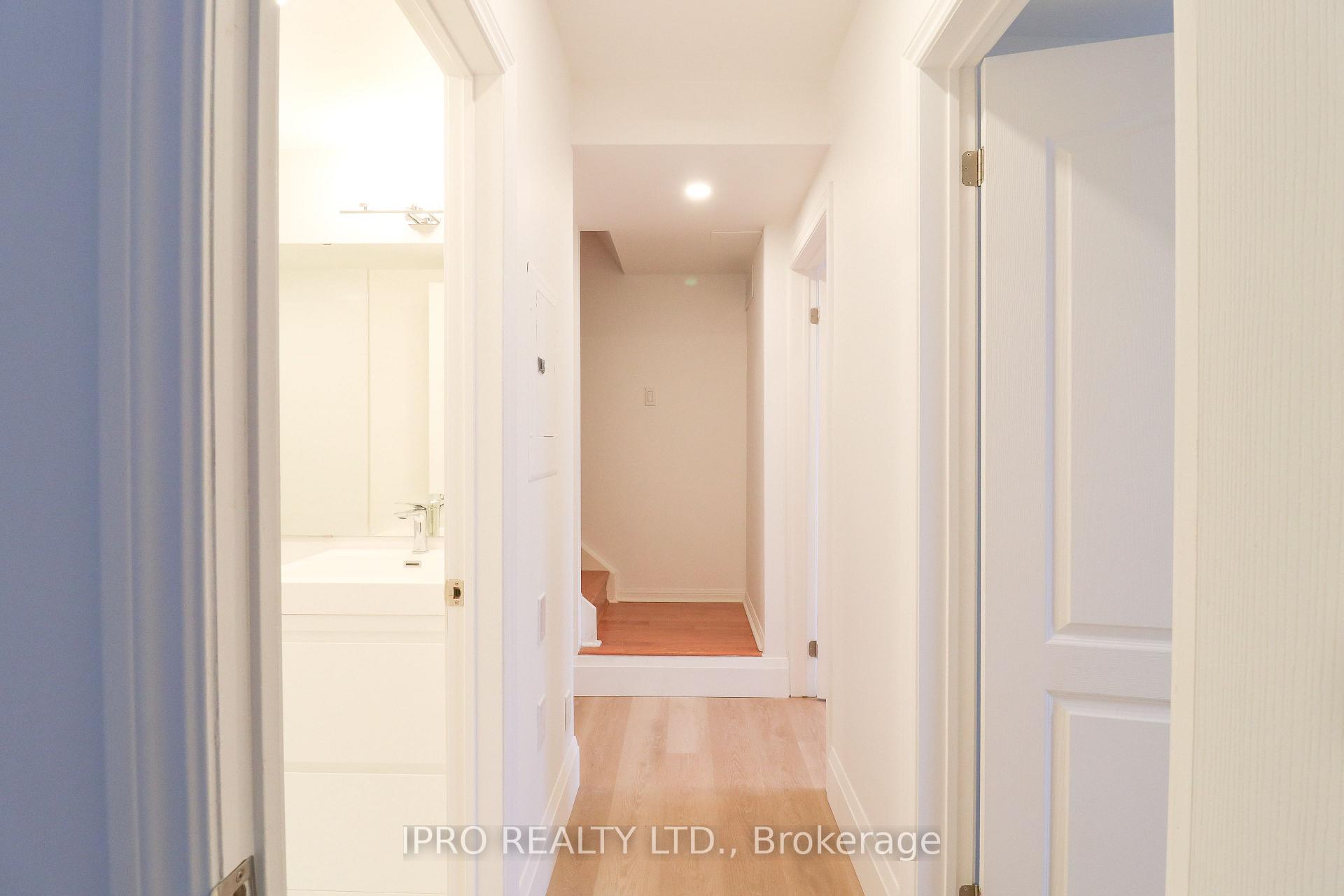 Photo 11 of Unit 304, 3 Shank Street, Toronto, Niagara — HOMEH