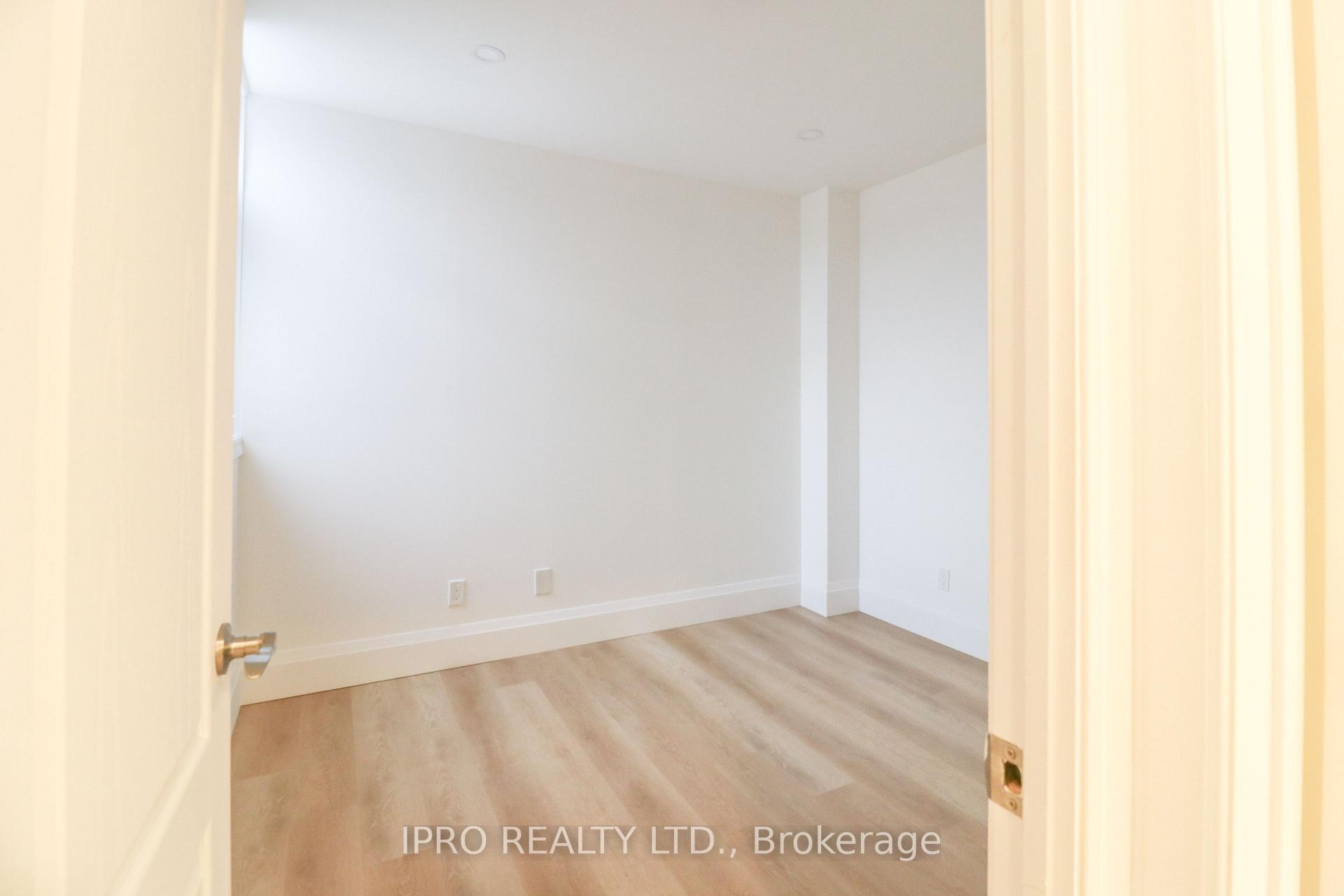 Photo 18 of Unit 304, 3 Shank Street, Toronto, Niagara — HOMEH