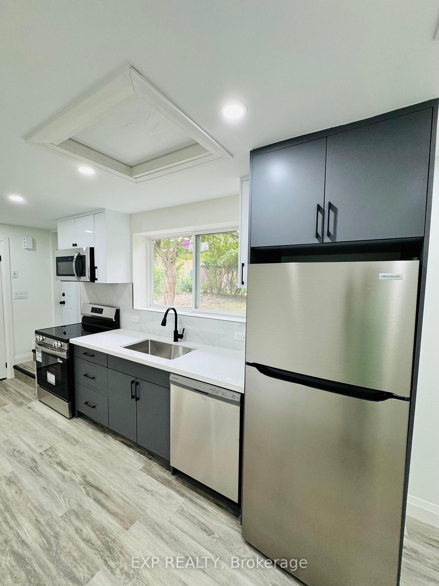 Photo 1 of 4 - 6 Craig Drive, Kitchener — HOMEH