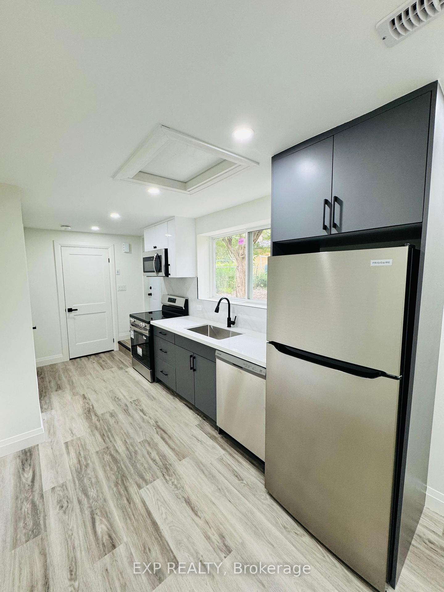 Photo 4 of 4 - 6 Craig Drive, Kitchener — HOMEH