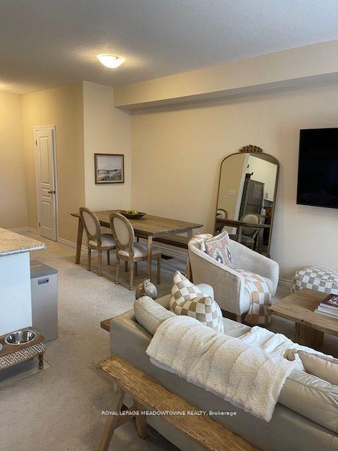 Photo 15 of Unit 28, 88 Decorso Drive, Guelph, Kortright East — HOMEH