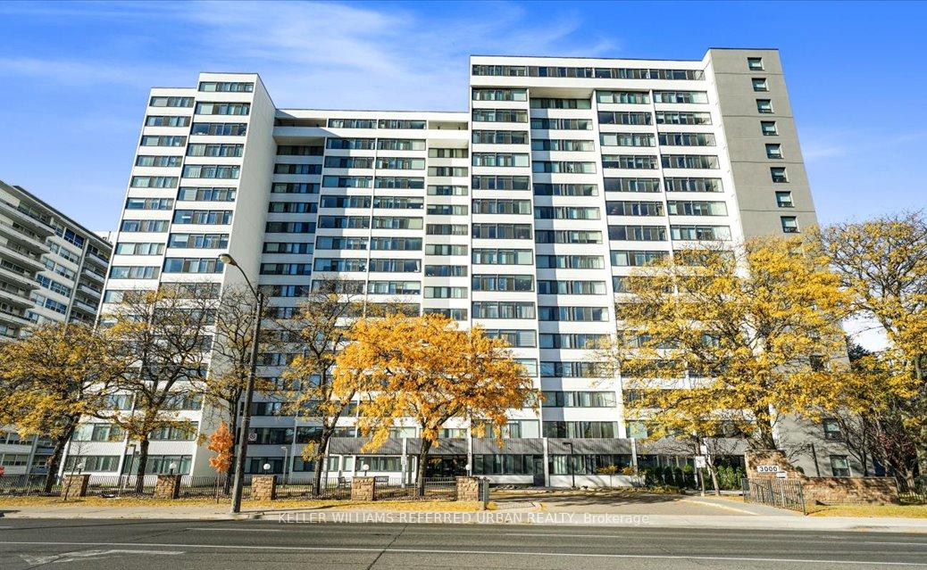 Front of Unit 706, 3000 Bathurst Street