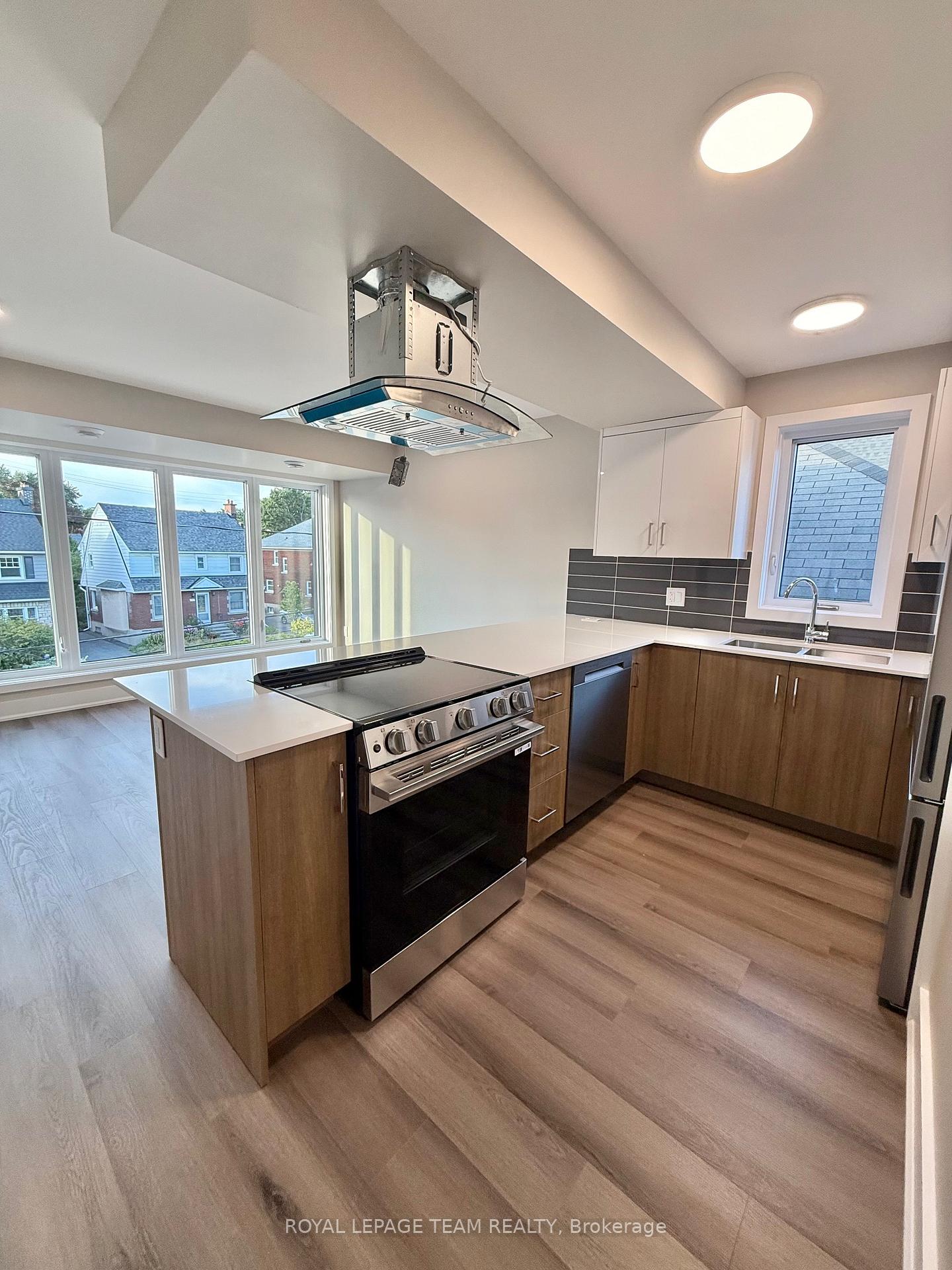 Photo 11 of Unit 7, 342 Fifth Avenue, Ottawa, Glebe — HOMEH