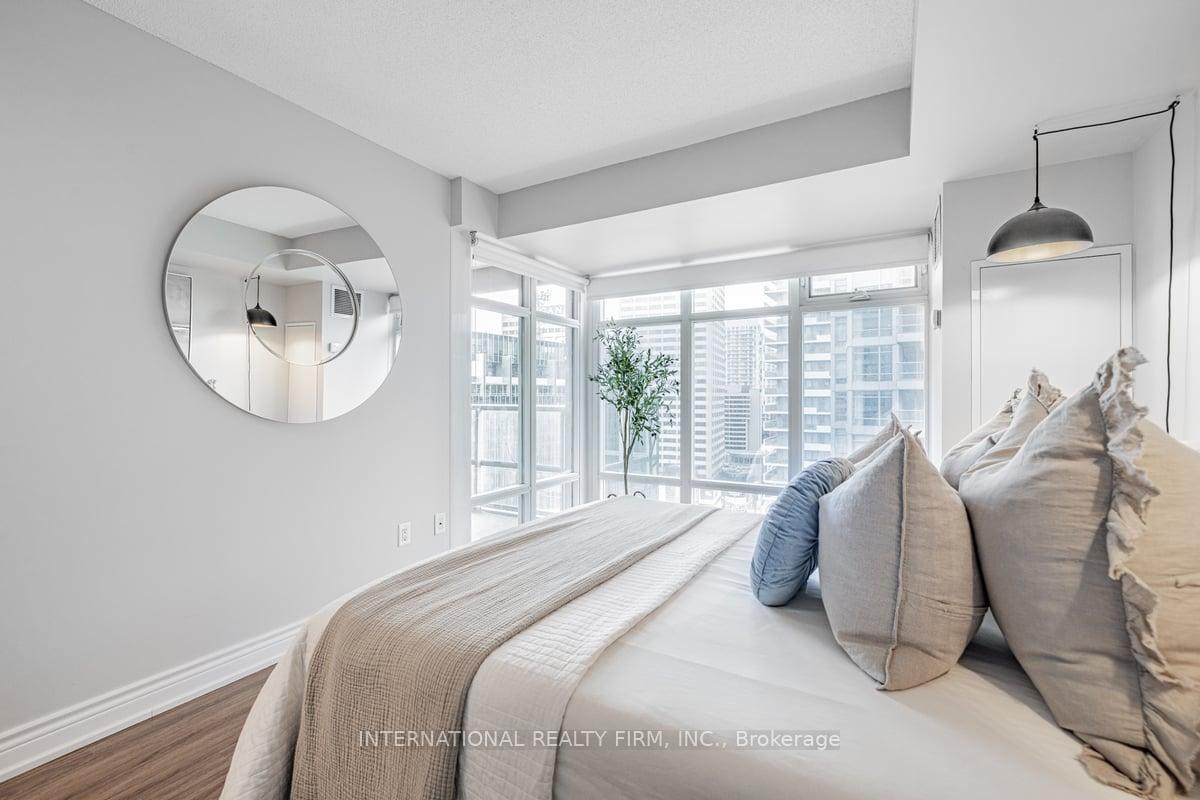 Photo 10 of Unit 2109, 2181 Yonge Street, Toronto, Mount Pleasant West — HOMEH
