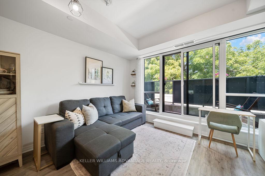 Photo 5 of Unit 421, 1630 Queen Street E, Toronto, The Beaches — HOMEH