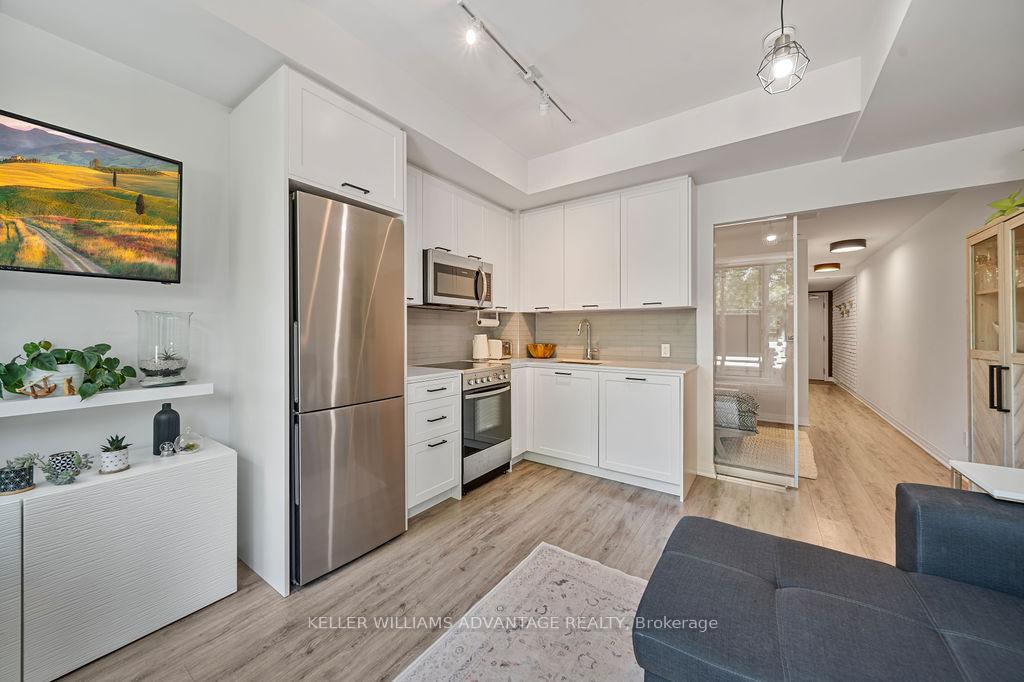 Photo 3 of Unit 421, 1630 Queen Street E, Toronto, The Beaches — HOMEH