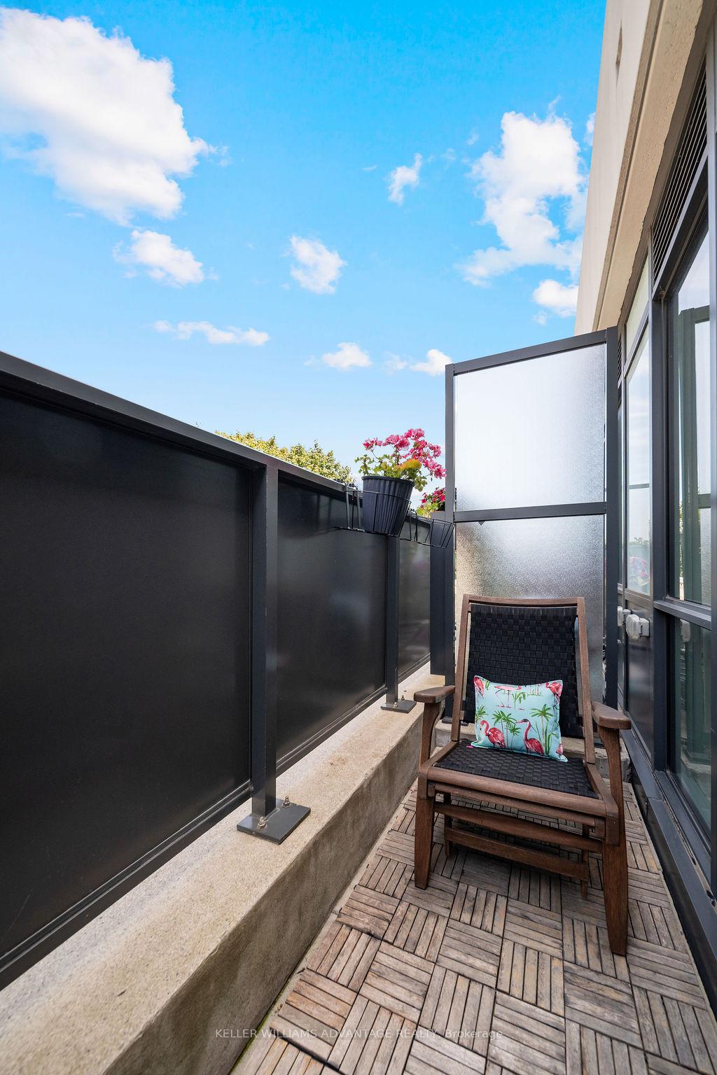 Photo 6 of Unit 421, 1630 Queen Street E, Toronto, The Beaches — HOMEH
