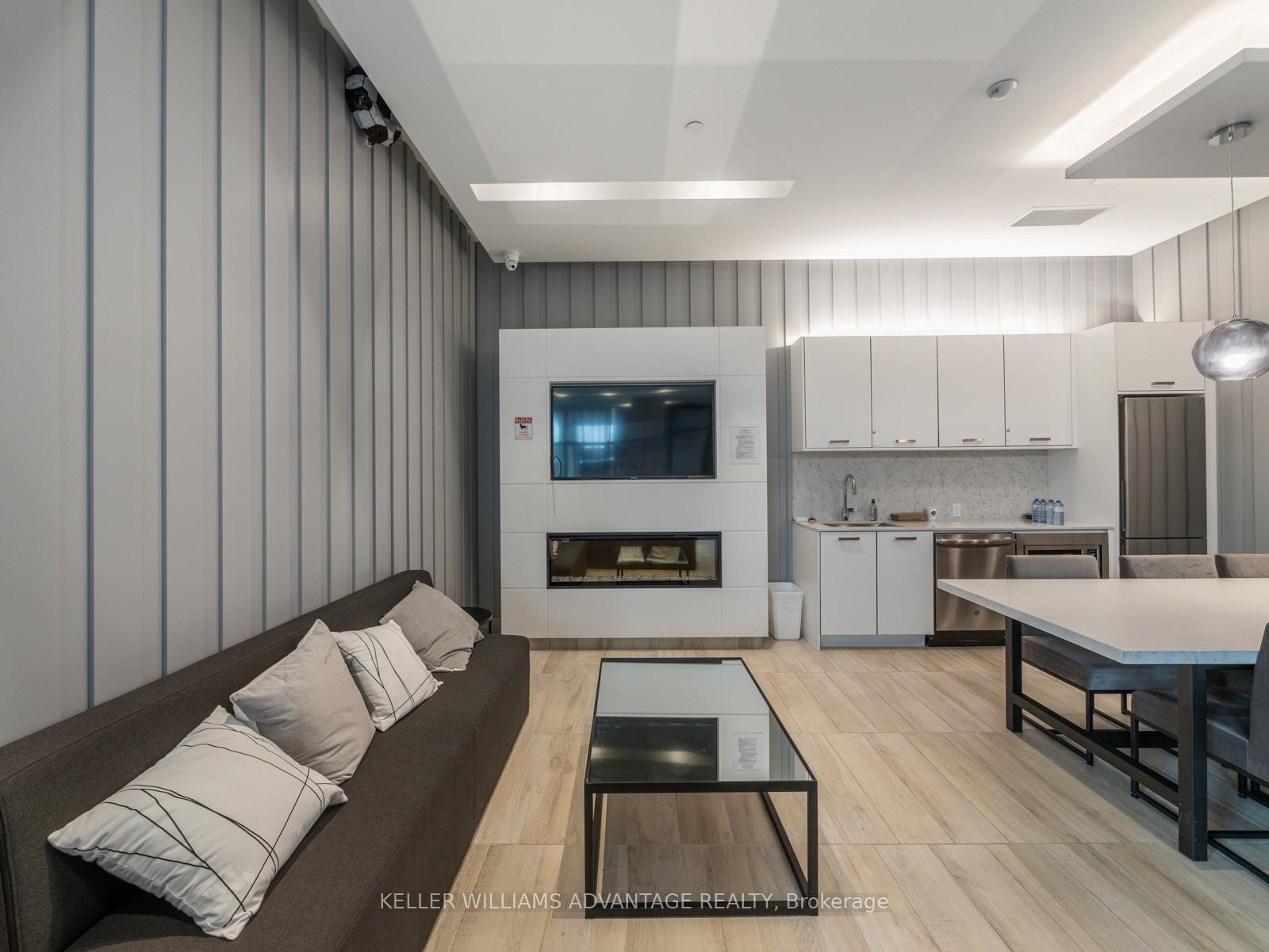 Photo 10 of Unit 421, 1630 Queen Street E, Toronto, The Beaches — HOMEH