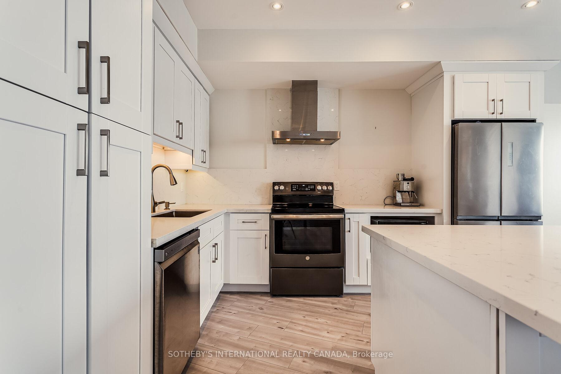 Photo 12 of Unit 3408, 33 Harbour Square, Toronto, Waterfront Communities — HOMEH