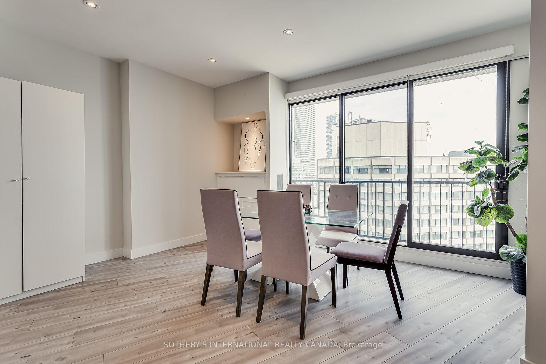 Photo 10 of Unit 3408, 33 Harbour Square, Toronto, Waterfront Communities — HOMEH