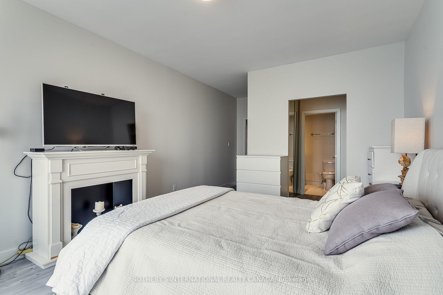 Photo 20 of Unit 3408, 33 Harbour Square, Toronto, Waterfront Communities — HOMEH