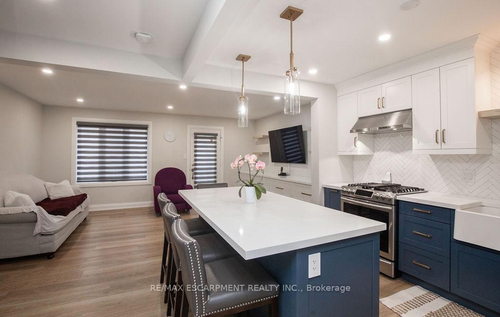 Photo 8 of Unit 22, 1809 Upper Wentworth Street, Hamilton, Allison — HOMEH