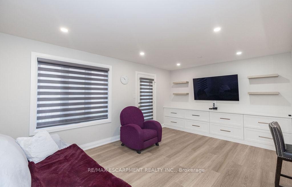 Photo 9 of Unit 22, 1809 Upper Wentworth Street, Hamilton, Allison — HOMEH