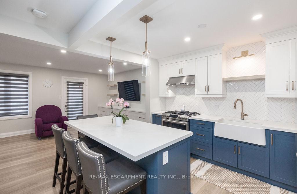 Photo 18 of Unit 22, 1809 Upper Wentworth Street, Hamilton, Allison — HOMEH