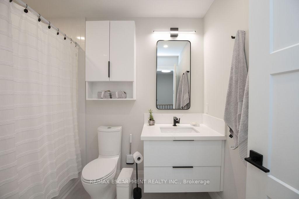 Photo 14 of Unit 22, 1809 Upper Wentworth Street, Hamilton, Allison — HOMEH