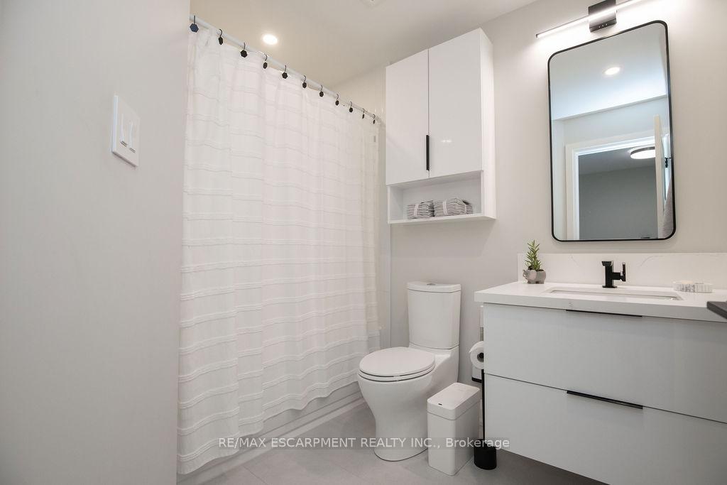 Photo 15 of Unit 22, 1809 Upper Wentworth Street, Hamilton, Allison — HOMEH
