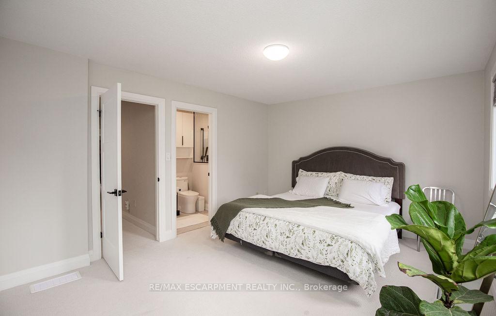 Photo 23 of Unit 22, 1809 Upper Wentworth Street, Hamilton, Allison — HOMEH