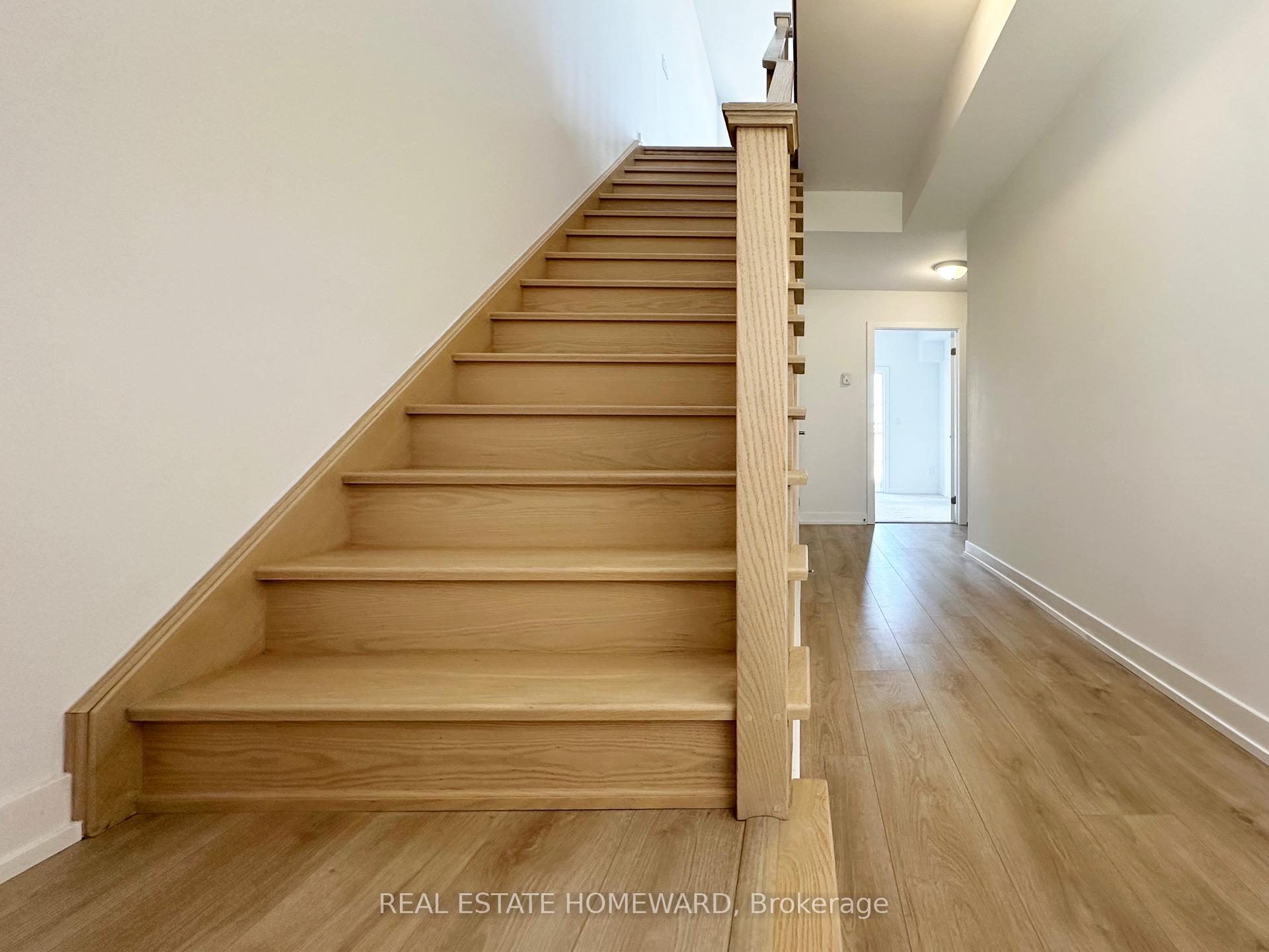 Photo 4 of Unit 303, 1655 Palmers Sawmill Road, Pickering, Duffin Heights — HOMEH
