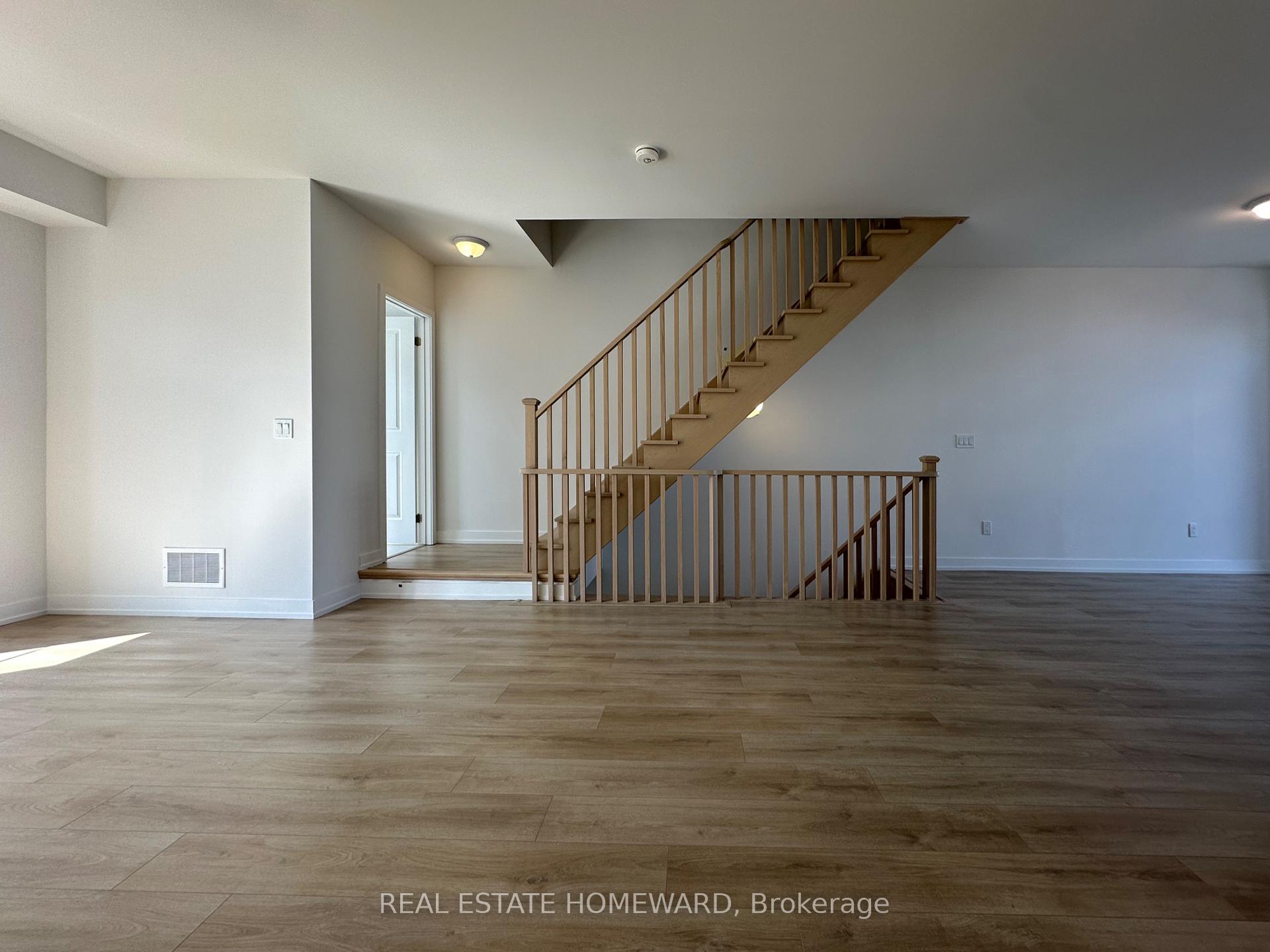Photo 9 of Unit 303, 1655 Palmers Sawmill Road, Pickering, Duffin Heights — HOMEH