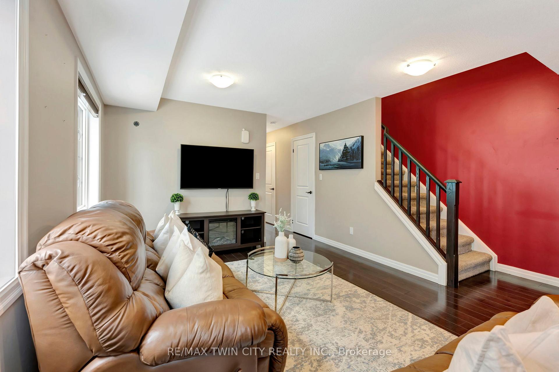 Photo 2 of Unit 9B, 388 Old Huron Road, Kitchener, Brigadoon — HOMEH