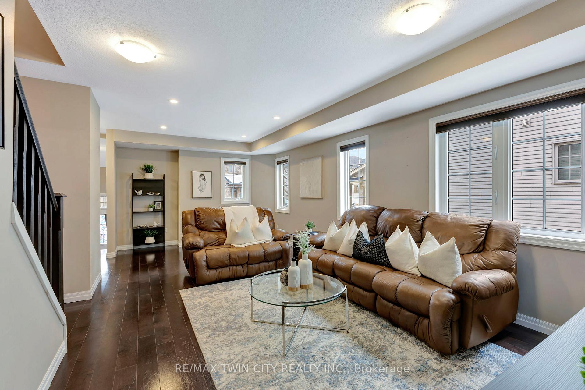 Photo 3 of Unit 9B, 388 Old Huron Road, Kitchener, Brigadoon — HOMEH