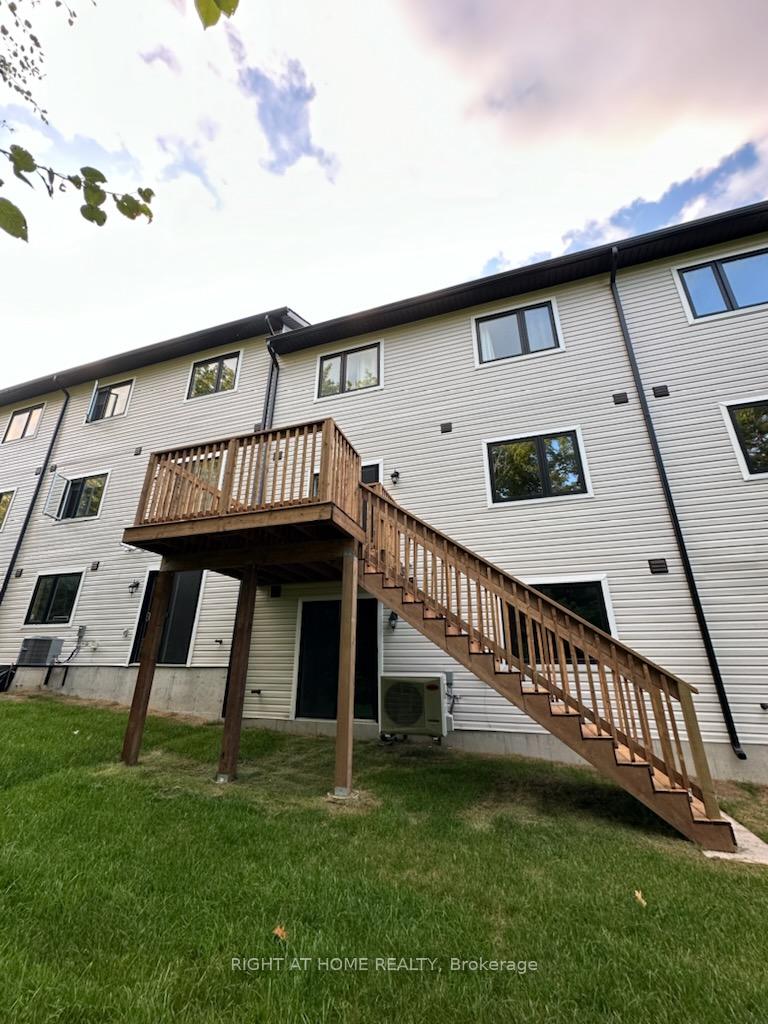 Photo 2 of 24 Lahey Crescent, Penetanguishene — HOMEH