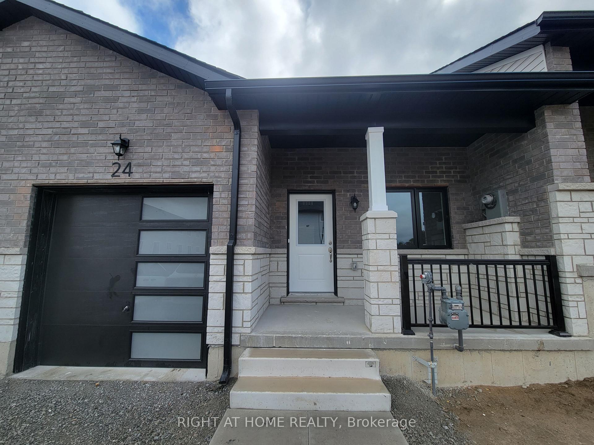 Photo 3 of 24 Lahey Crescent, Penetanguishene — HOMEH