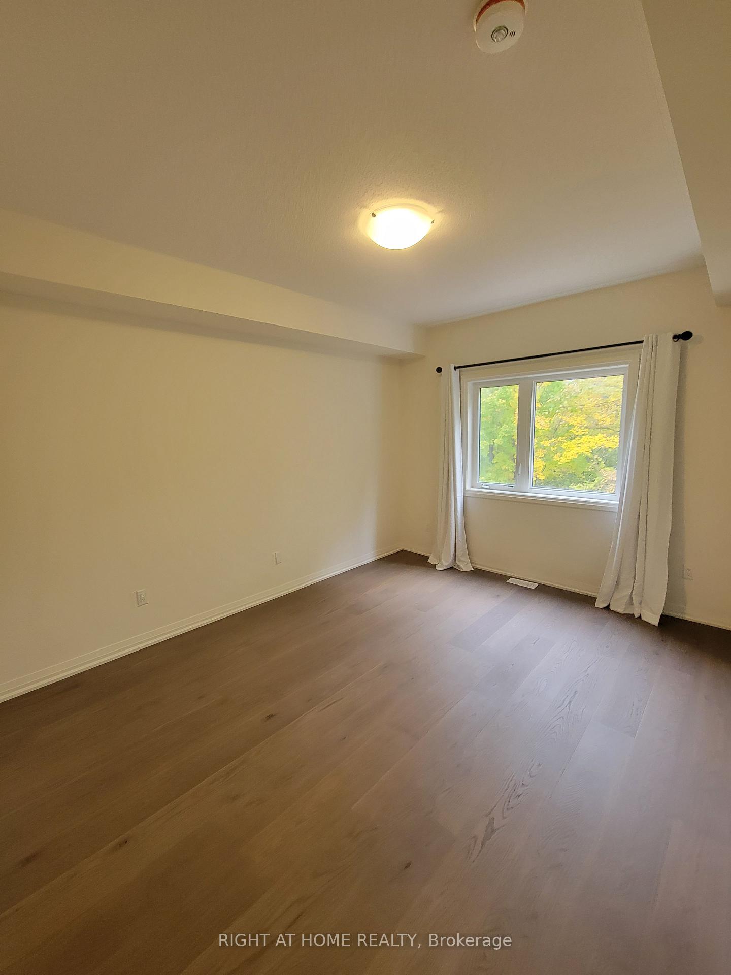 Photo 8 of 24 Lahey Crescent, Penetanguishene — HOMEH