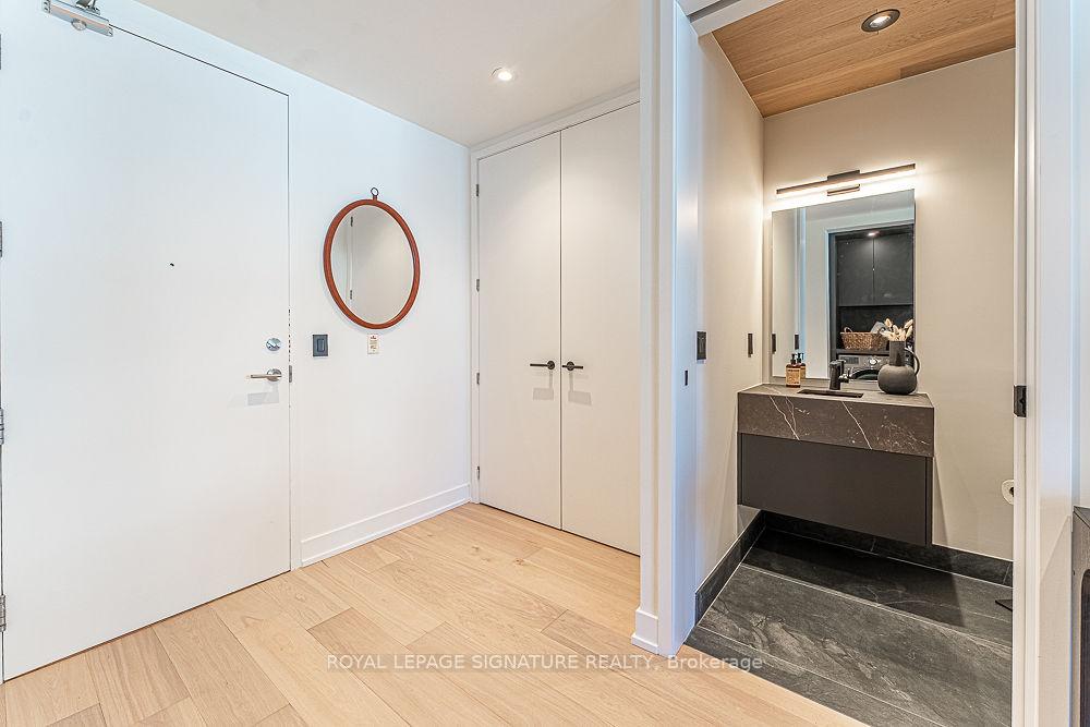 Photo 2 of Unit 705, 60 Bathurst Street, Toronto, Niagara — HOMEH