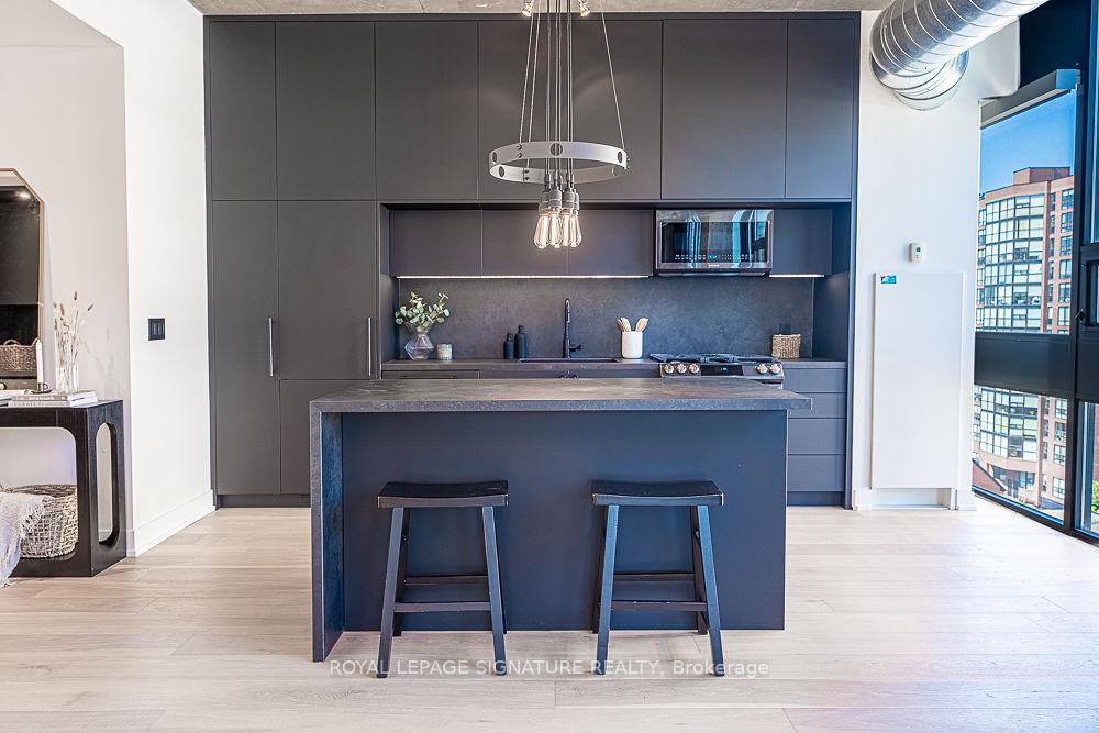 Photo 6 of Unit 705, 60 Bathurst Street, Toronto, Niagara — HOMEH