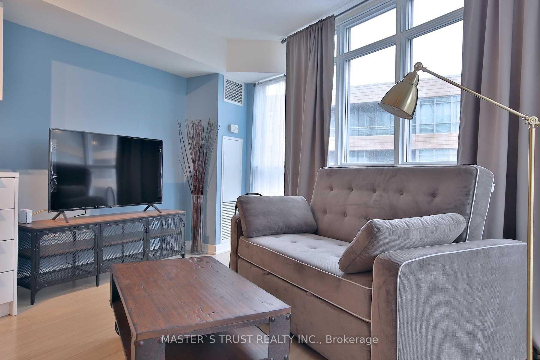 Photo 14 of Unit 932, 21 Iceboat Terrace, Toronto, Waterfront Communities — HOMEH