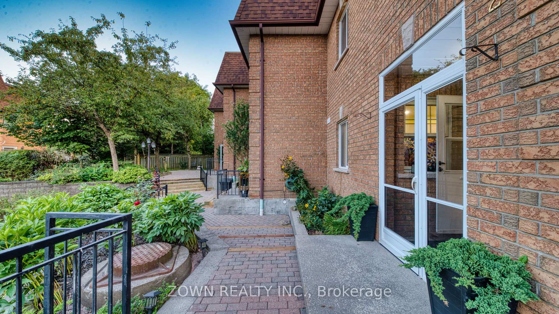 Photo 4 of Unit 2, 6 Mason Road, Scarborough, Scarborough Village — HOMEH