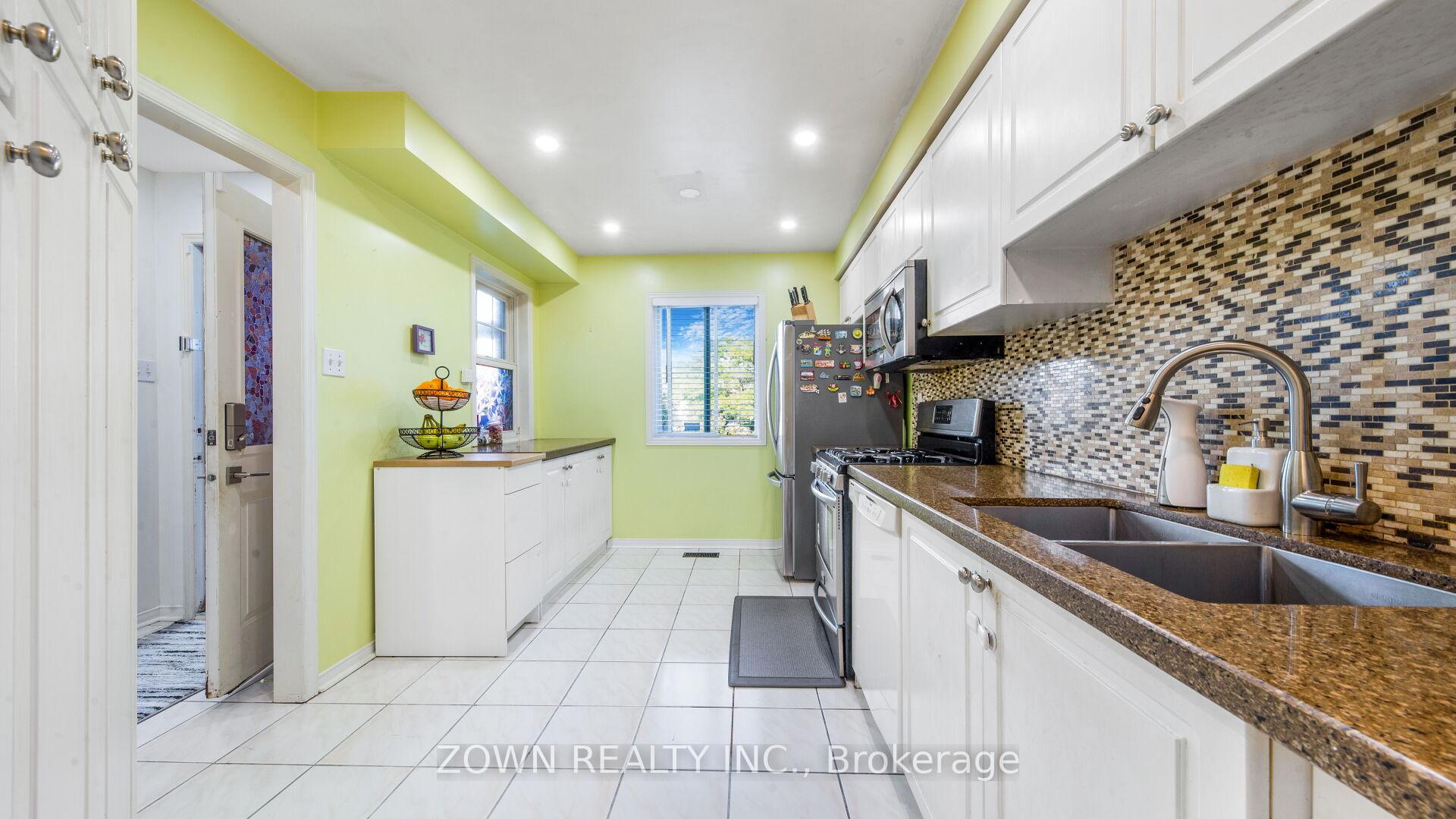 Photo 21 of Unit 2, 6 Mason Road, Scarborough, Scarborough Village — HOMEH