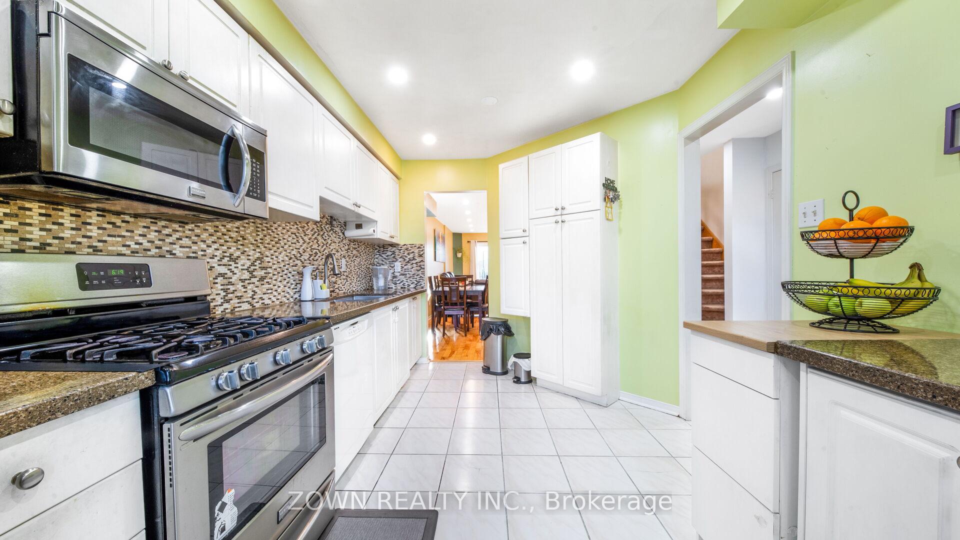 Photo 16 of Unit 2, 6 Mason Road, Scarborough, Scarborough Village — HOMEH