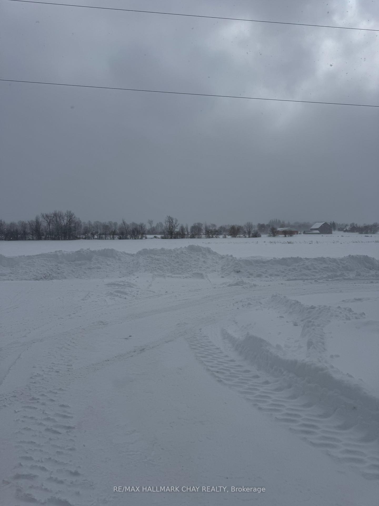 Photo 25 of 763 - MAIN LEVEL Penetanguishene Road, Barrie, 400 North — HOMEH
