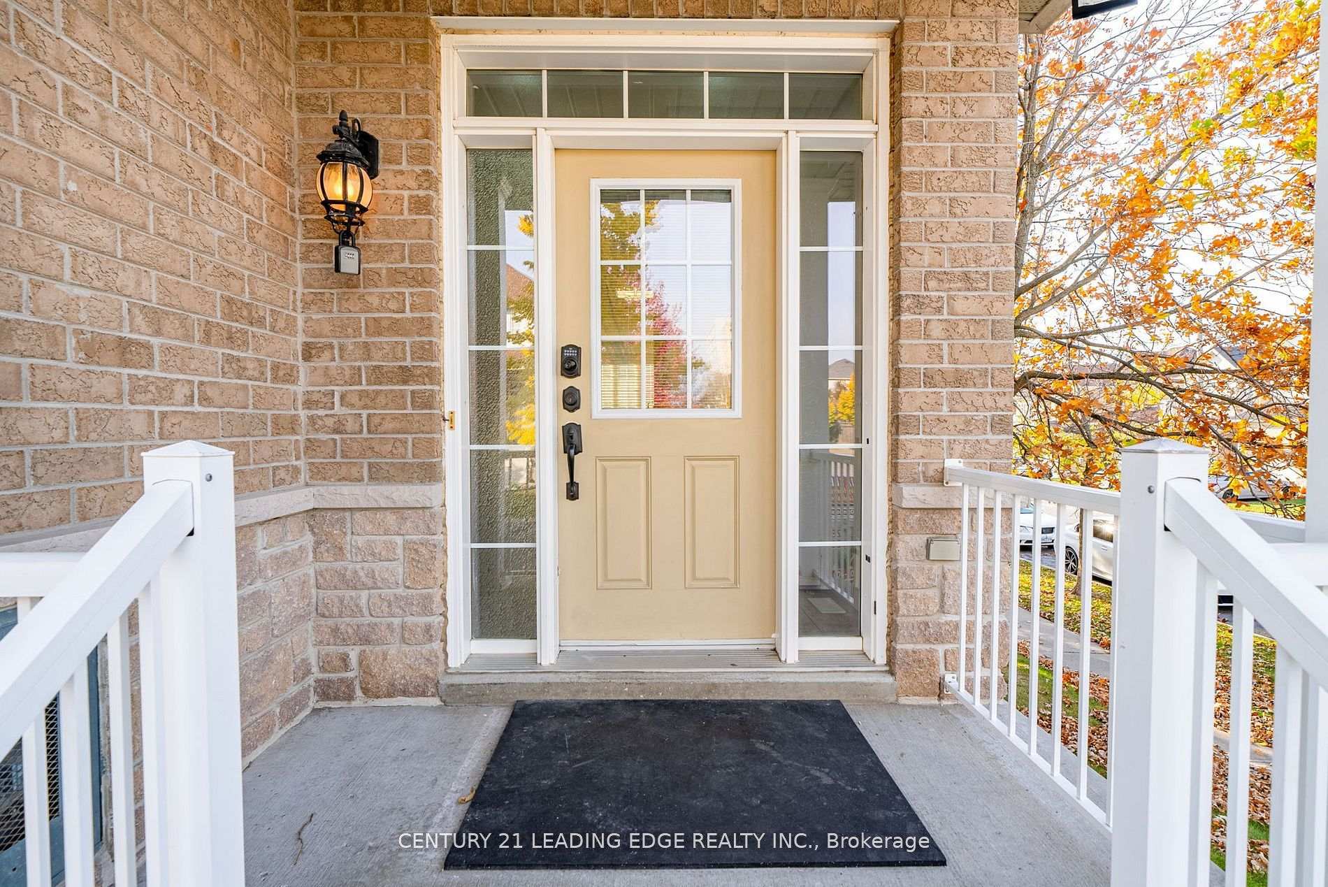 Photo 2 of Unit 13, 1070 Glenbourne Drive, Oshawa, Pinecrest — HOMEH