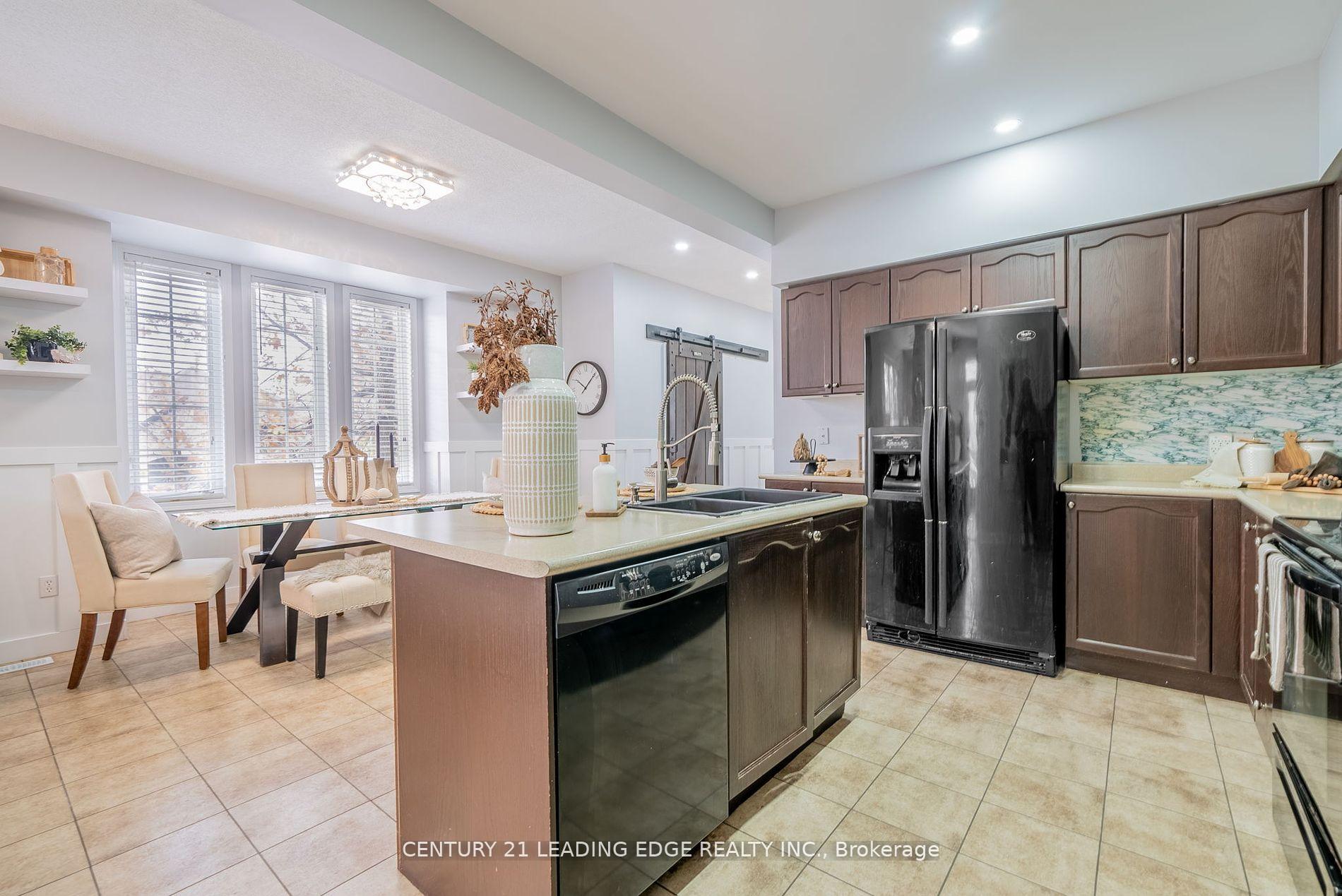 Photo 13 of Unit 13, 1070 Glenbourne Drive, Oshawa, Pinecrest — HOMEH
