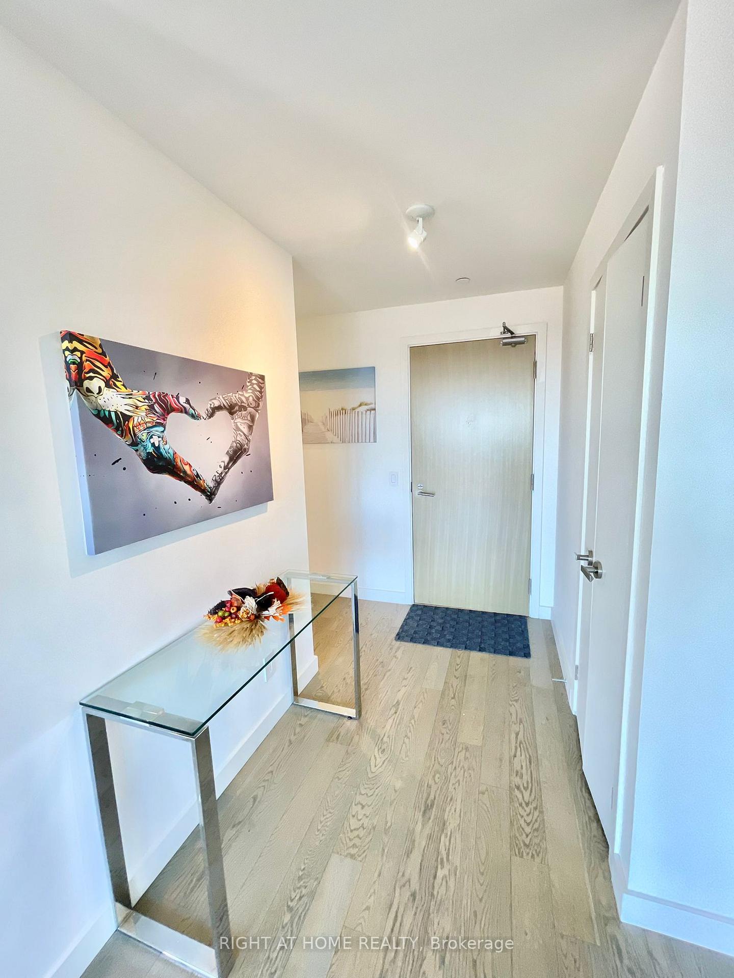 Photo 2 of Unit 1205, 111 Bathurst Street, Toronto, Waterfront Communities — HOMEH