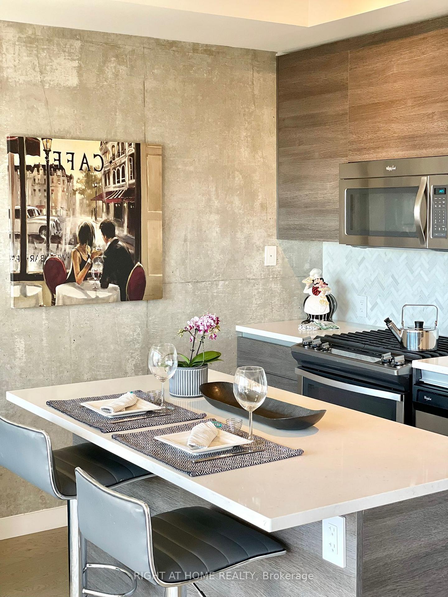 Photo 20 of Unit 1205, 111 Bathurst Street, Toronto, Waterfront Communities — HOMEH