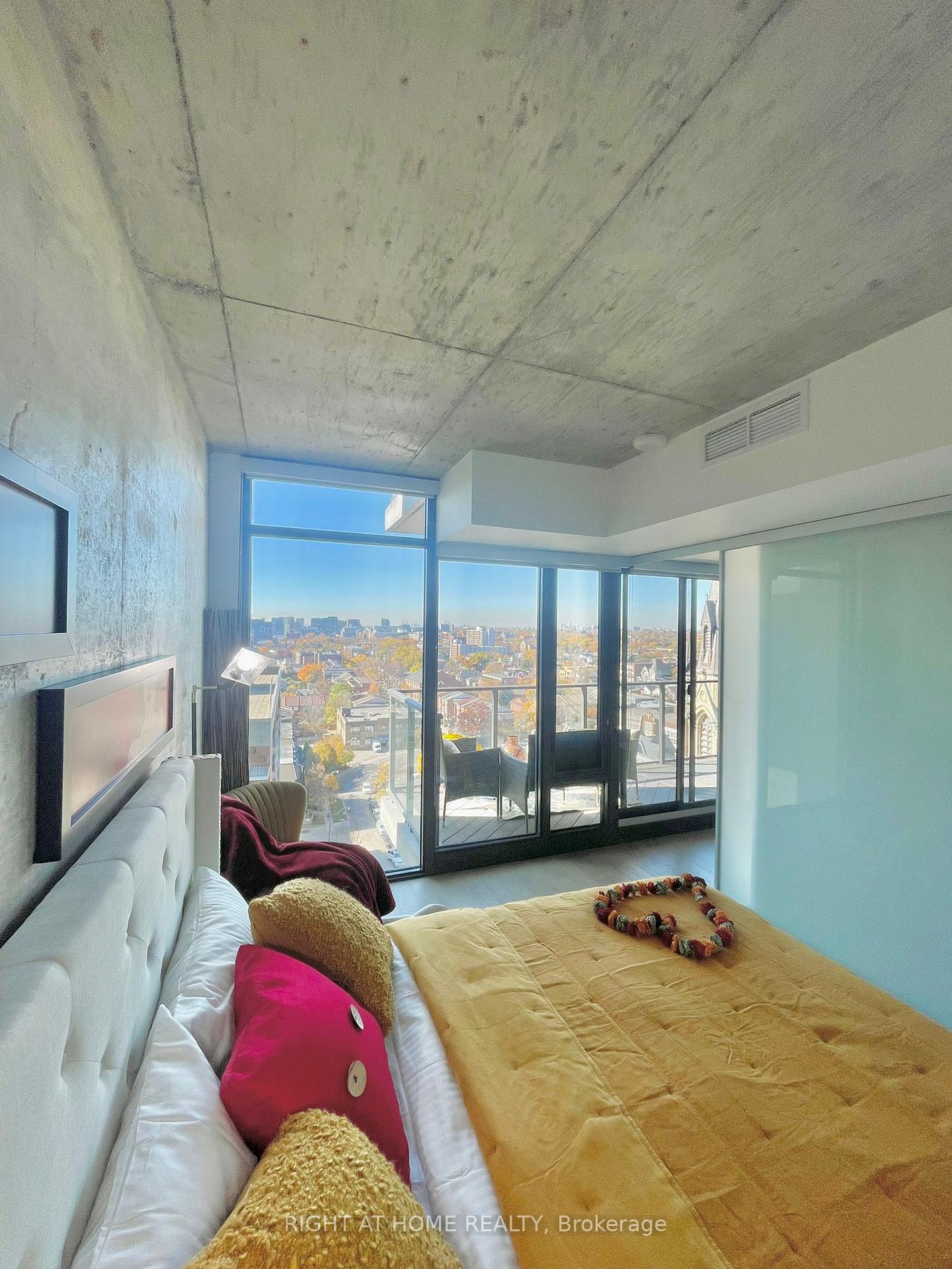 Photo 25 of Unit 1205, 111 Bathurst Street, Toronto, Waterfront Communities — HOMEH