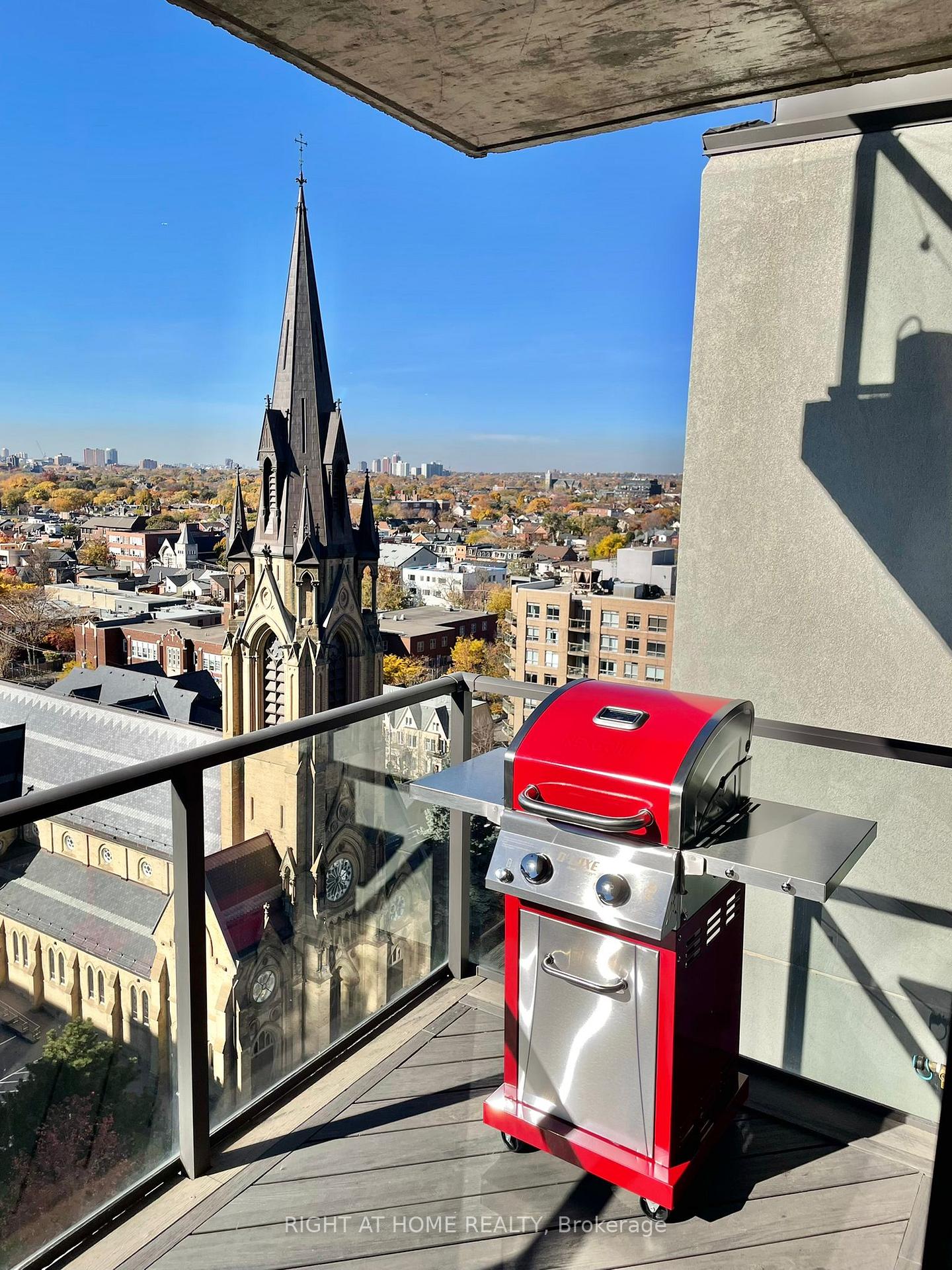 Photo 13 of Unit 1205, 111 Bathurst Street, Toronto, Waterfront Communities — HOMEH