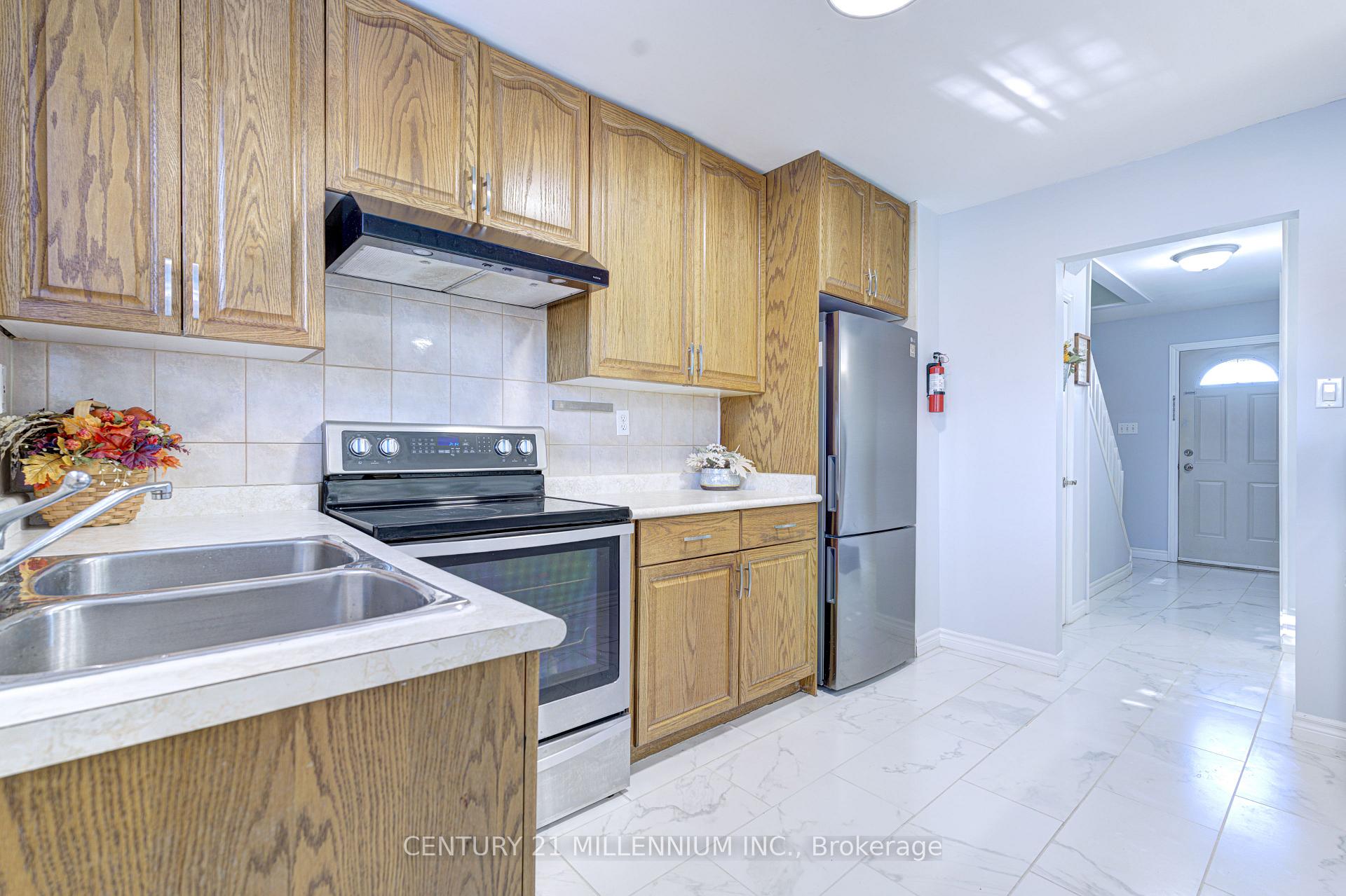 Photo 9 of Unit 1, 1350 Limeridge Road E, Hamilton, Trenholme — HOMEH